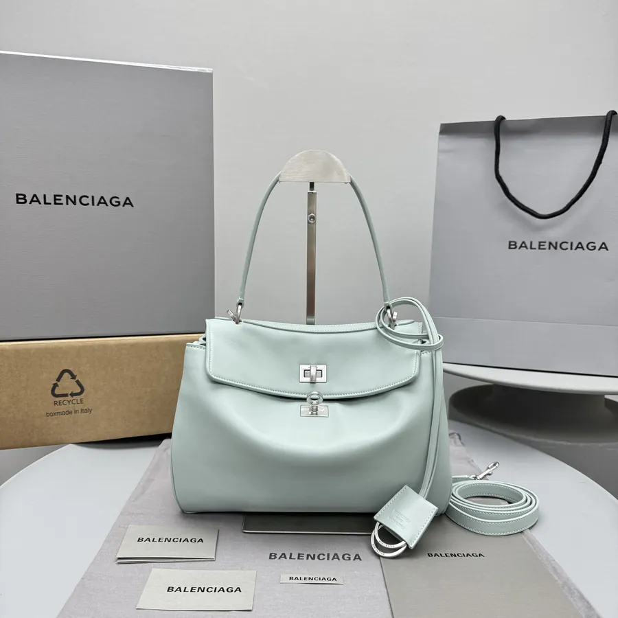 Rodeo Bucket Bag in New Green