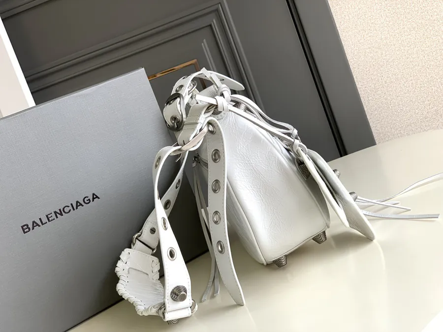 Large Rose Le Cagole Half Moon Bucket Bag