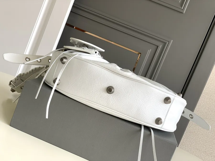 Large Rose Le Cagole Half Moon Bucket Bag