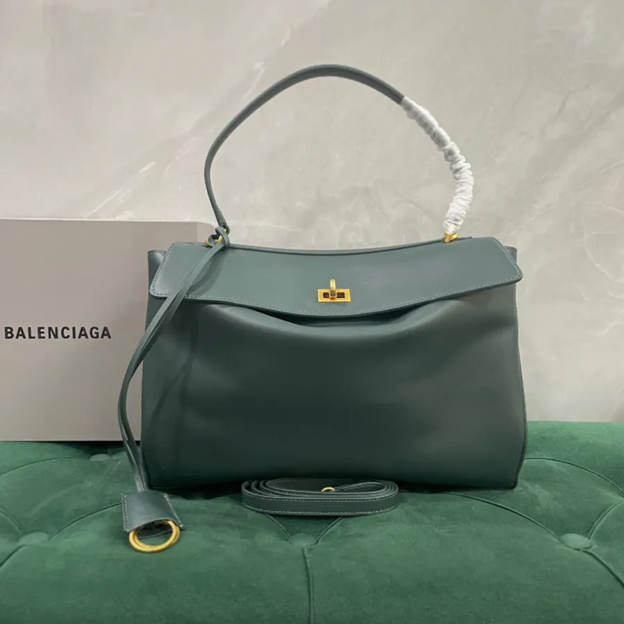 Baleciag Redeo Medium 35cm Grained Calfskin