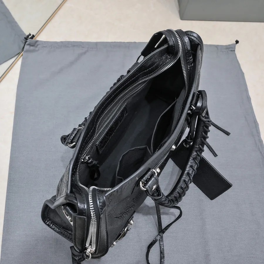 Barjaka Classic Motorcycle Bag in Black with Silver Nails