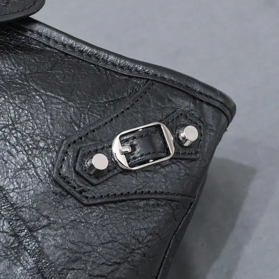 Barjaka Classic Motorcycle Bag in Black with Silver Nails