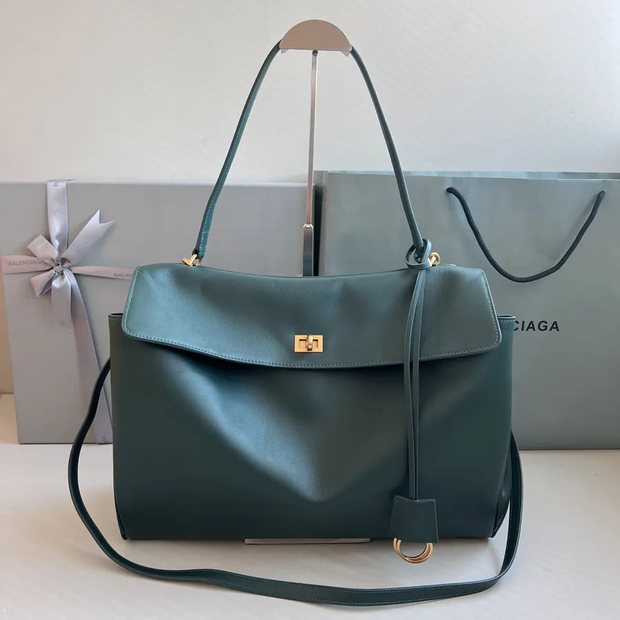 Paris@Home Rodeo Luxury Bucket Bag with Grained Calfskin