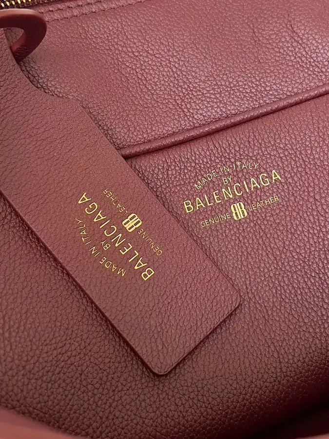 Balestra Carrée Bowling Collection