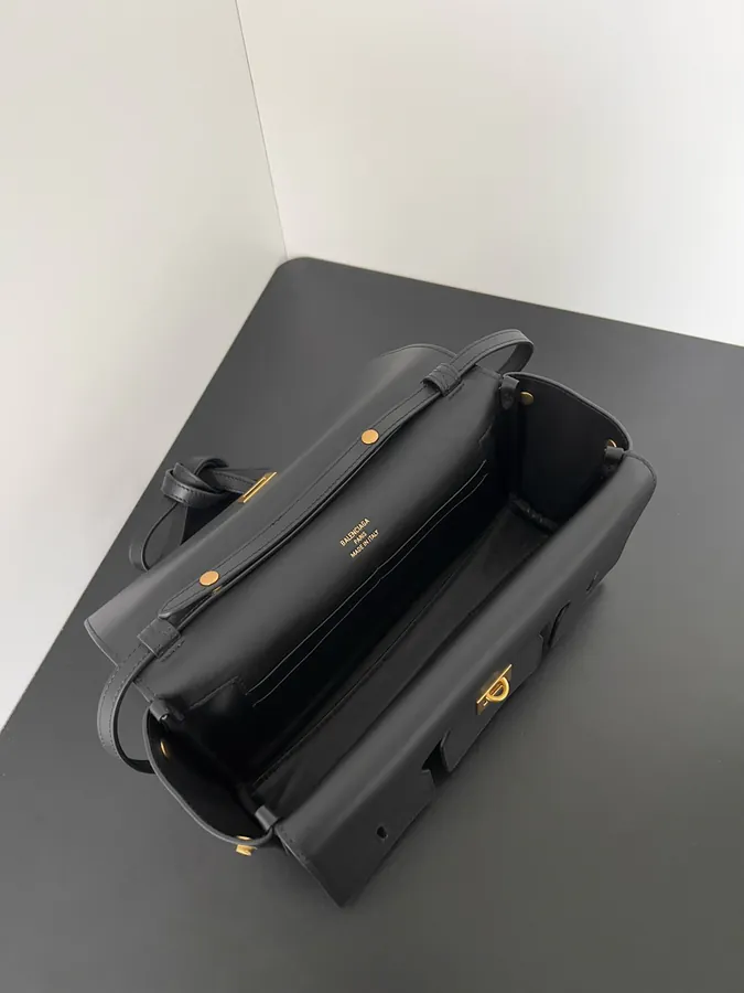 Baleancia Bel Air Clutch