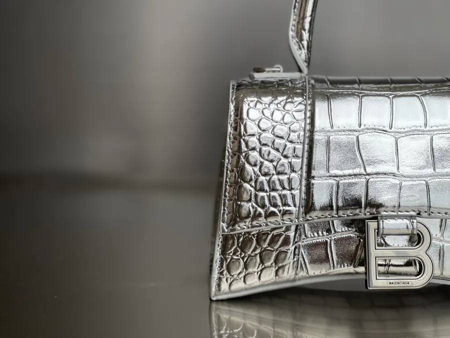Balestra Hourglass Sandbag in Silver with Crocodile Texture