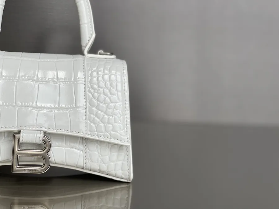 Baleancia Hourglass Sandbag with Crocodile Grain