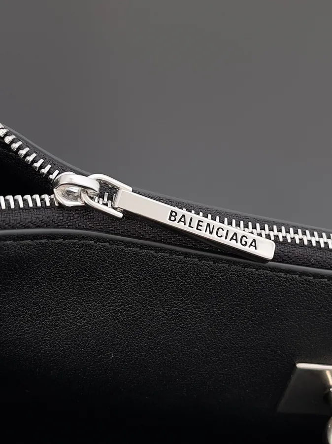 Baleancia Rodeo Bucket Bag with Detachable Strap