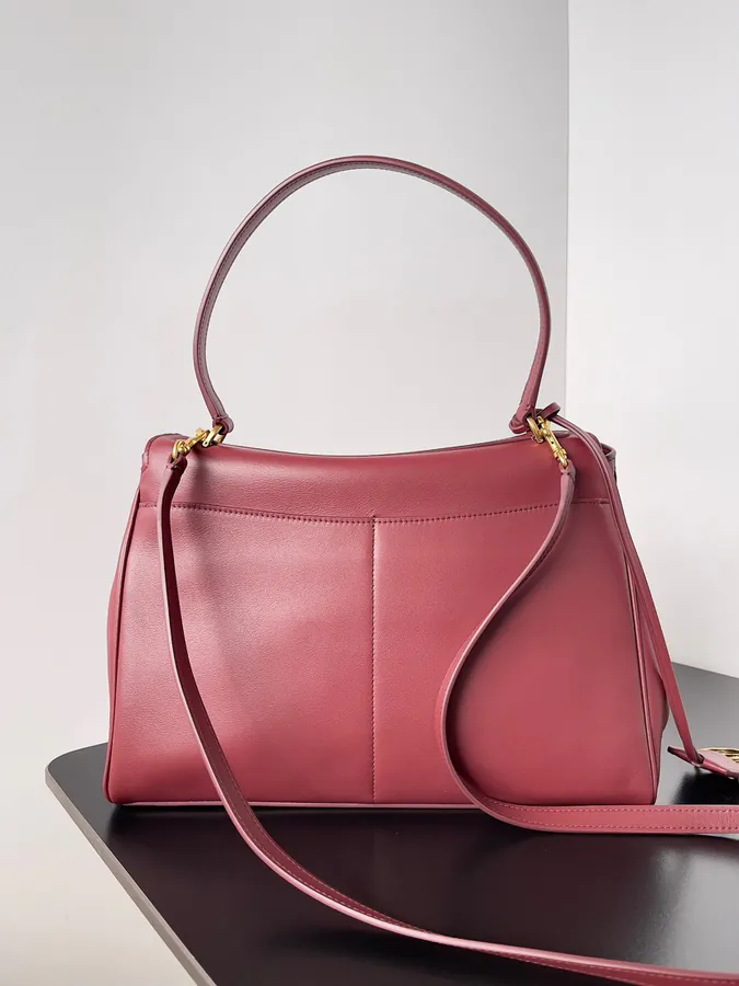 Baleancia Rodeo Oversized Bag with Chic Silhouette