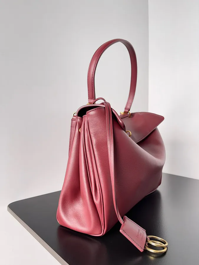 Baleancia Rodeo Oversized Bag with Chic Silhouette