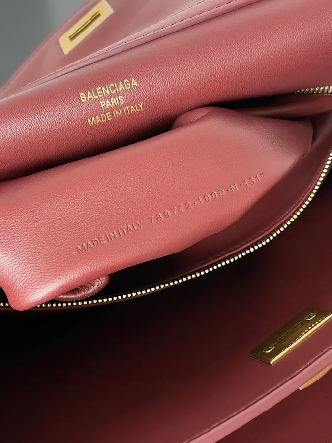Baleancia Rodeo Oversized Bag with Chic Silhouette