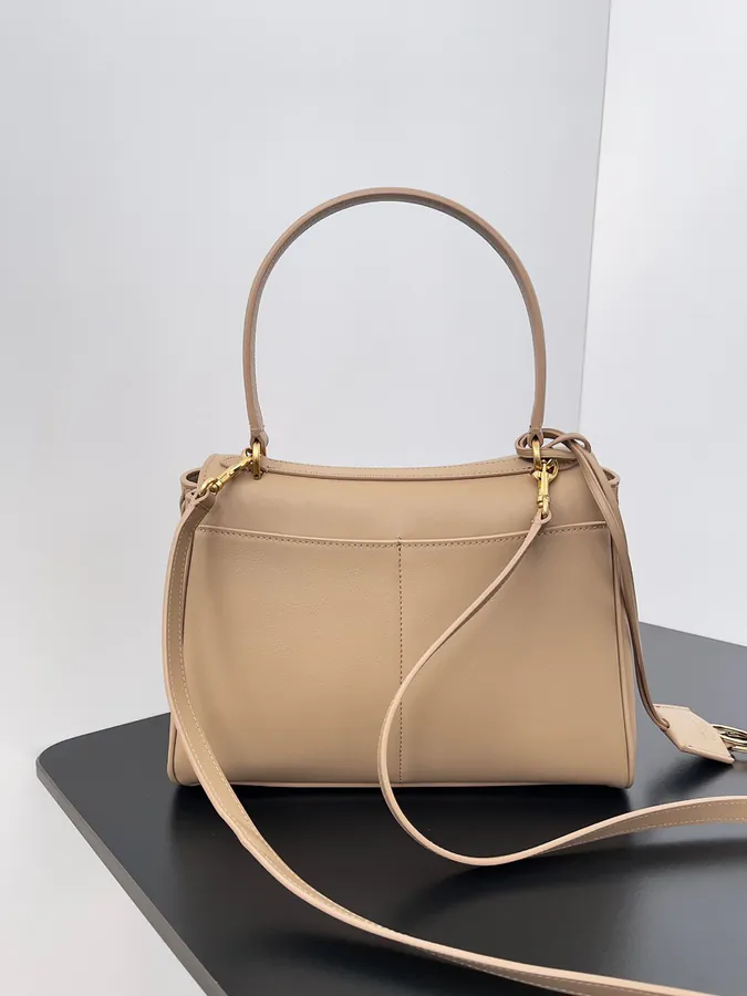 Baleancia Rodeo Oversized Bag with Chic Design