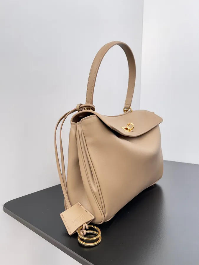 Baleancia Rodeo Oversized Bag with Chic Design
