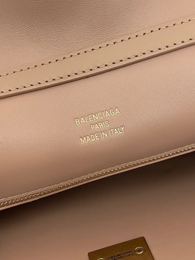 Baleancia Rodeo Oversized Bag with Chic Design