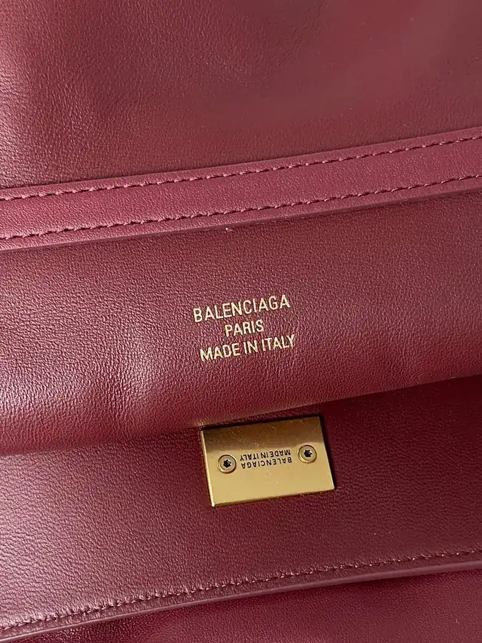 Baleancia Rodeo Oversized Bag with Chic Silhouette