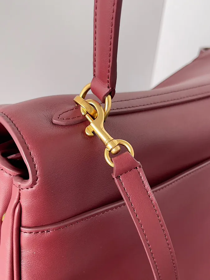 Baleancia Rodeo Oversized Bag with Chic Silhouette