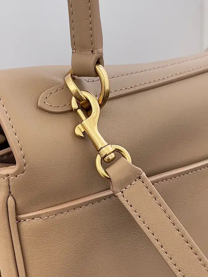 Baleancia Rodeo Oversized Bag with Chic Silhouette