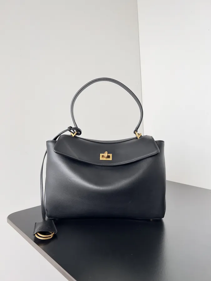 Baleenciaga Rodeo Oversized Bag with Elegance and Comfort
