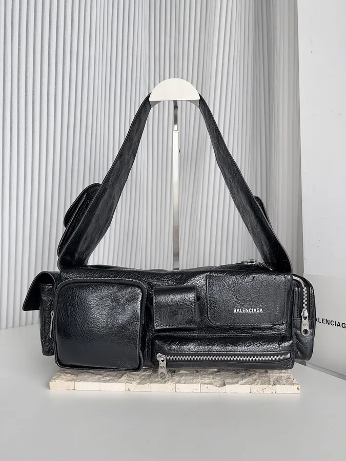 SUPERBUSY Shoulder Bag