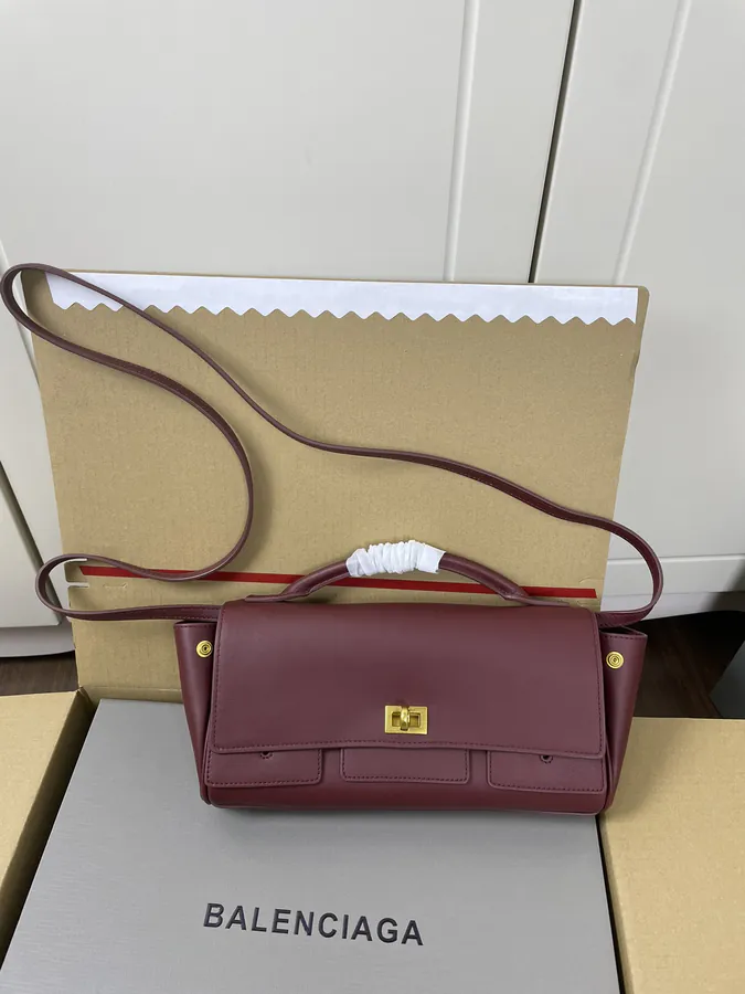 BaleNCIaga Bel Air Clutch