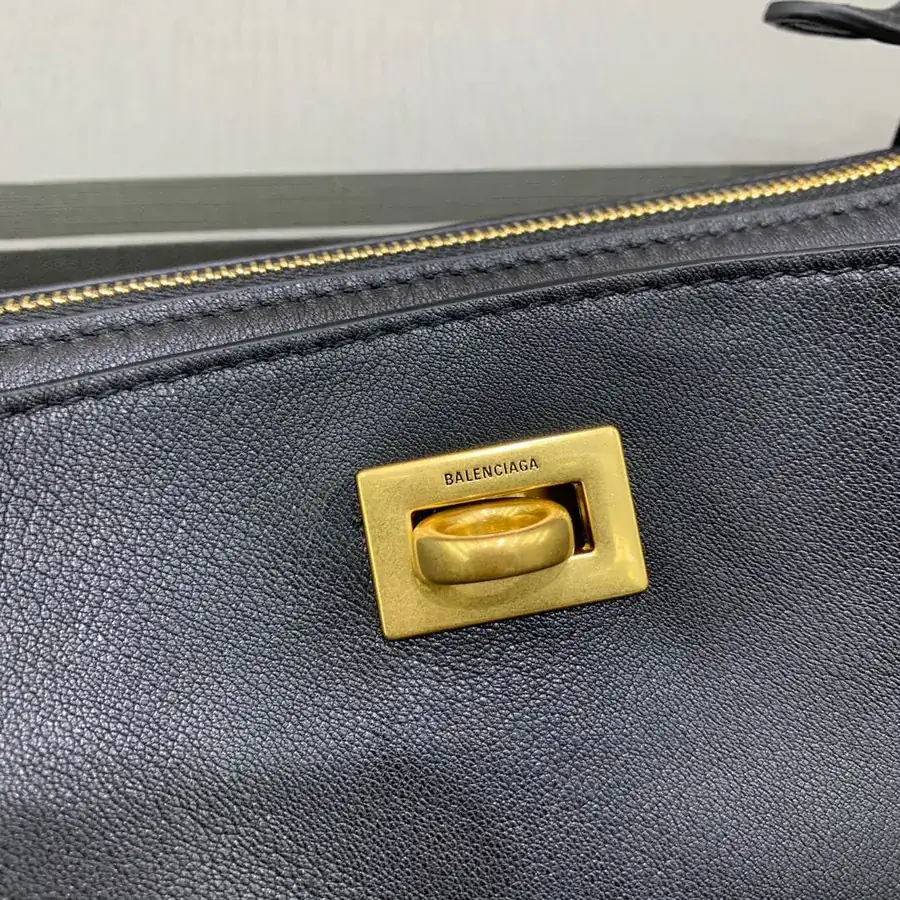 BaleNCIAG Rodeo Shoulder Bag