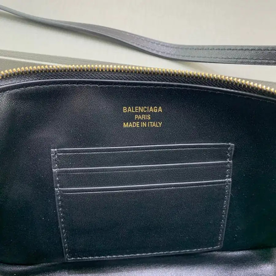 BaleNCIAG Rodeo Shoulder Bag