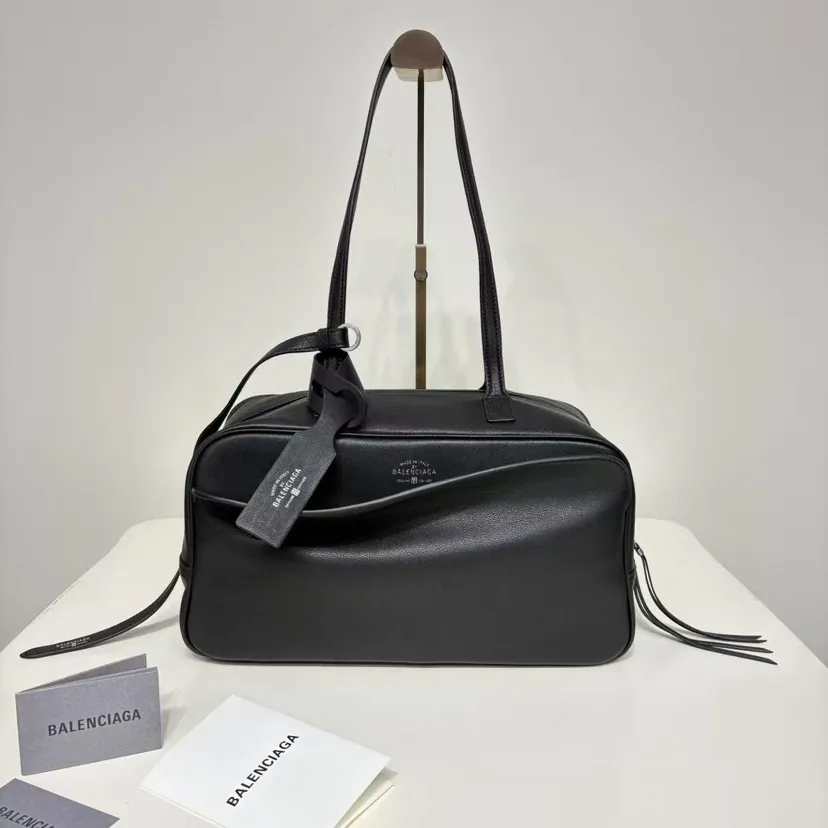 BaleNCIAGA CarrIE New Bowling Collection