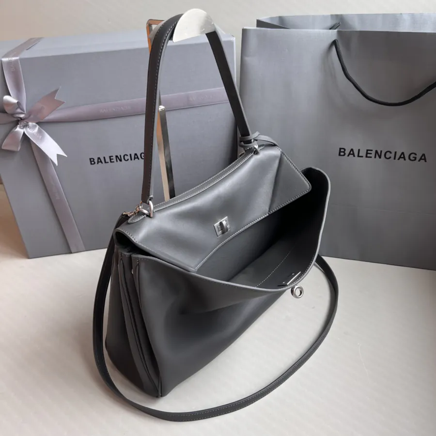 Baleenica Rodeo Bucket Bag with Premium Materials