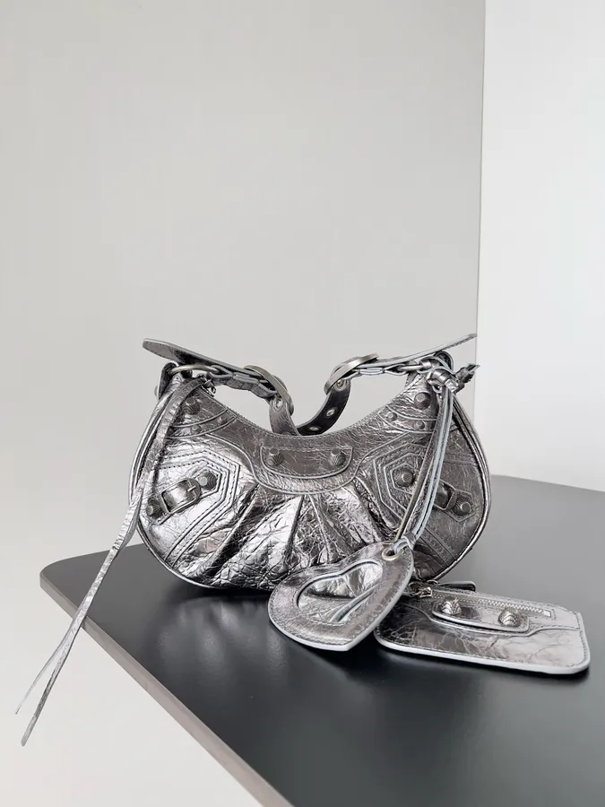 Balenciaga Le Cagole Bucket Bag with Vintage and Modern Design