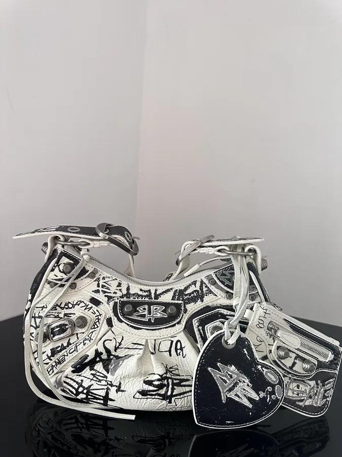 Baleenca*Le Cagole Half Moon Jiaozi Bag [XS White Graffiti]
