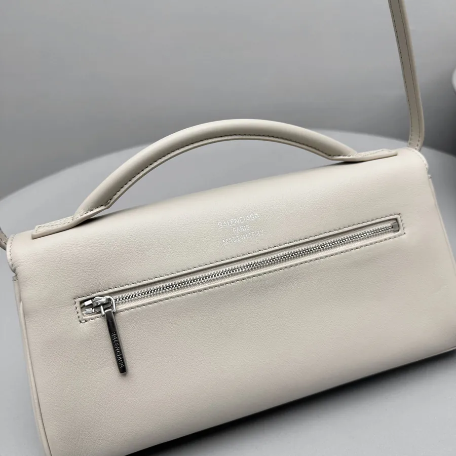New Color + Plain Powder White B Brand Handbag