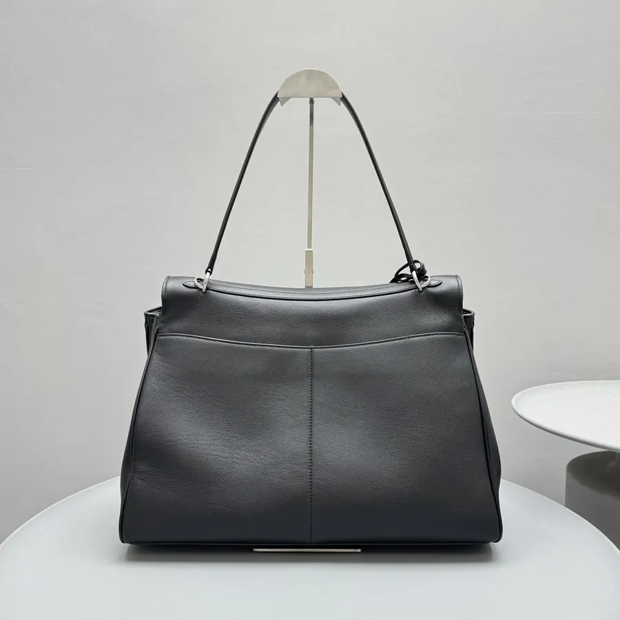 B家 Rodeo 3 Sizes, Casual Style, Grained Calfskin