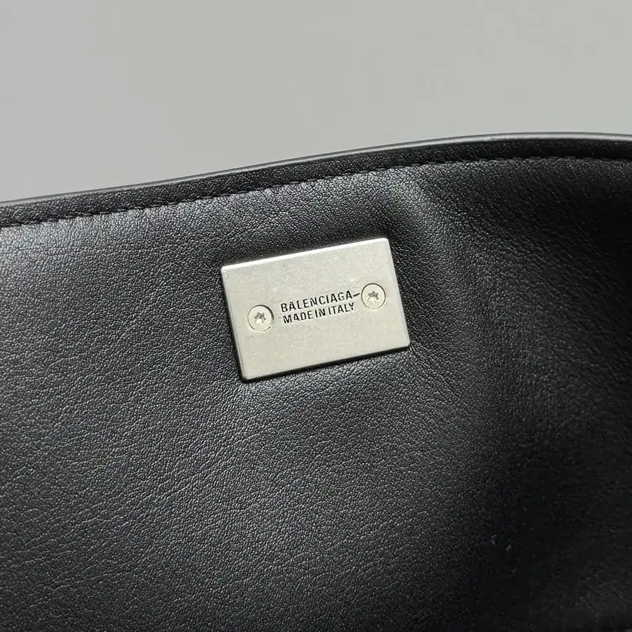 B家 Rodeo 3 Sizes, Casual Style, Grained Calfskin