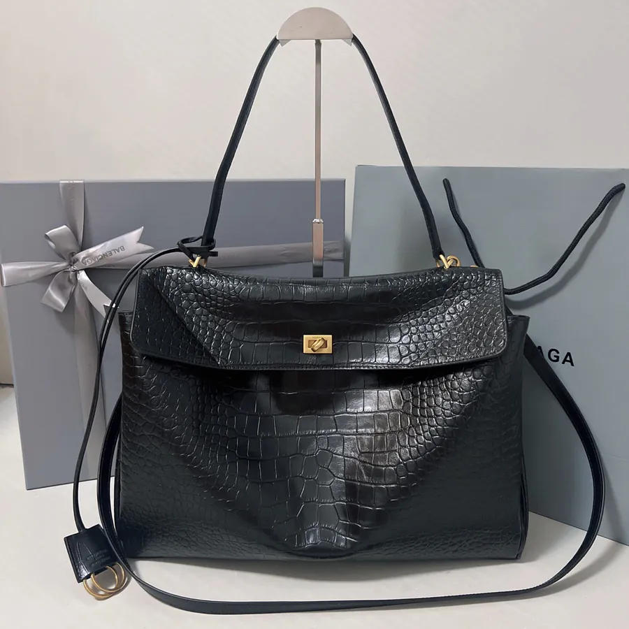 B@lenciaga Rodeo Stylish Bucket Bag with Grained Calfskin and Crocodile Pattern