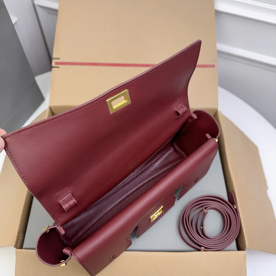BaleNCIaga Bel Air Clutch with Detachable Strap