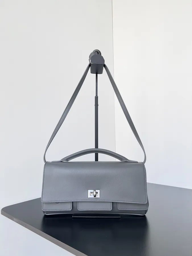 Baleancia Bel Air Clutch