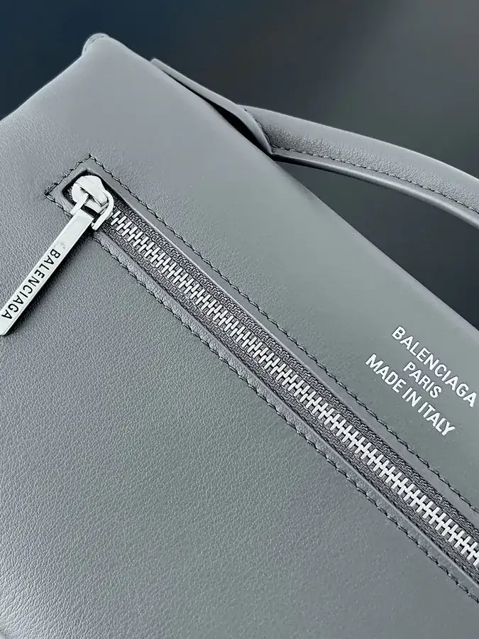Baleancia Bel Air Clutch
