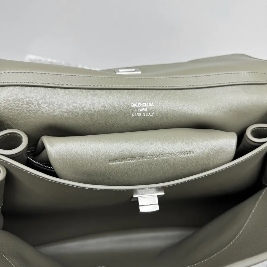 BaleNCIAGA Rodéo Handbag Medium Olive Green