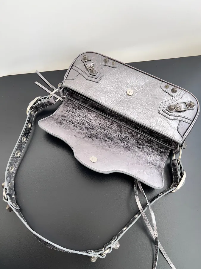 Le Cagole Sling Bag Spring 24 · Practical Everyday Style