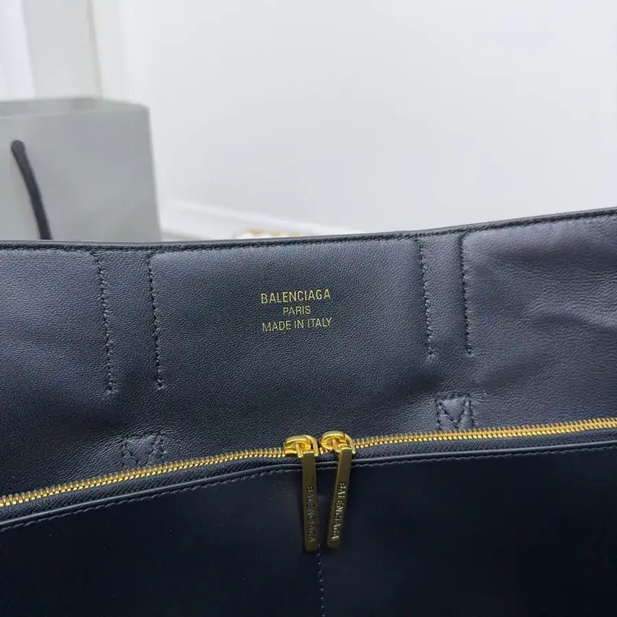 Balenciaga Bel Air Midsize Black Zipper Handbag