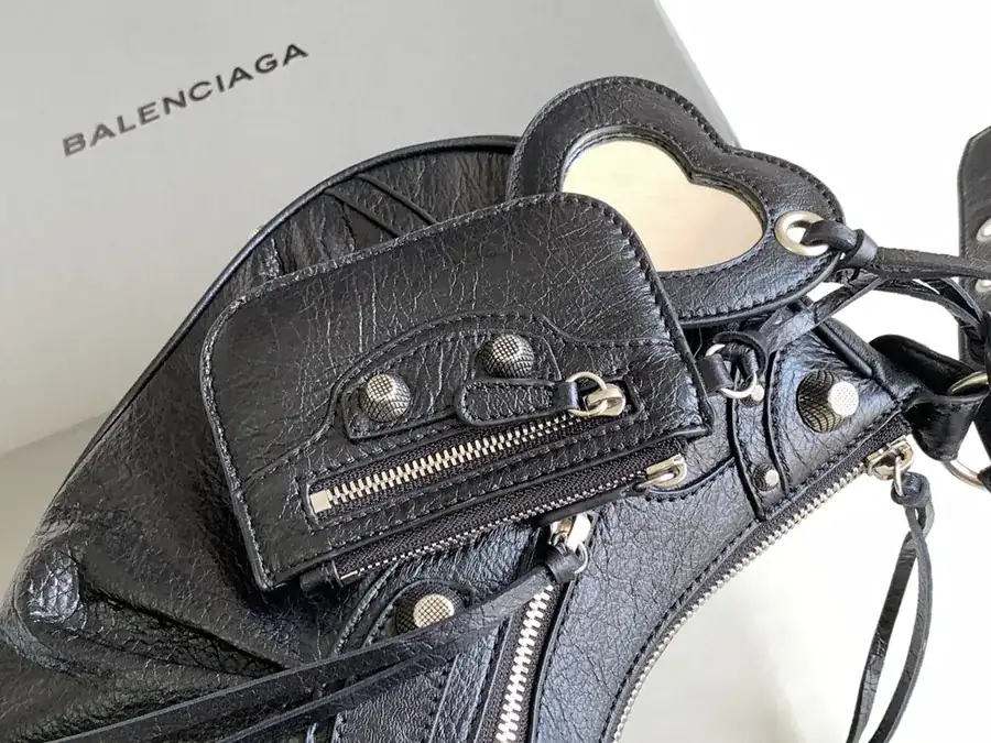 Le Cagole Half Moon Bag Large Size