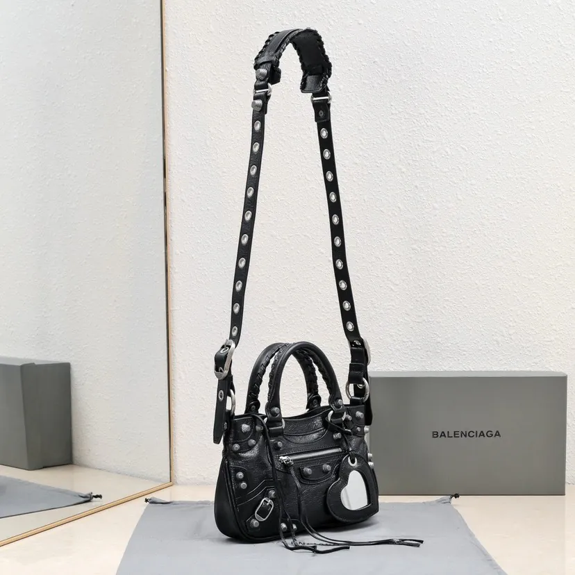 Baga's Newest Neo Cagole Motorcycle Bag