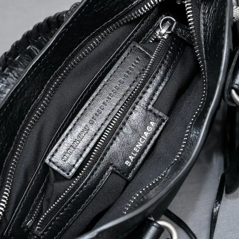 Baga's Newest Neo Cagole Motorcycle Bag