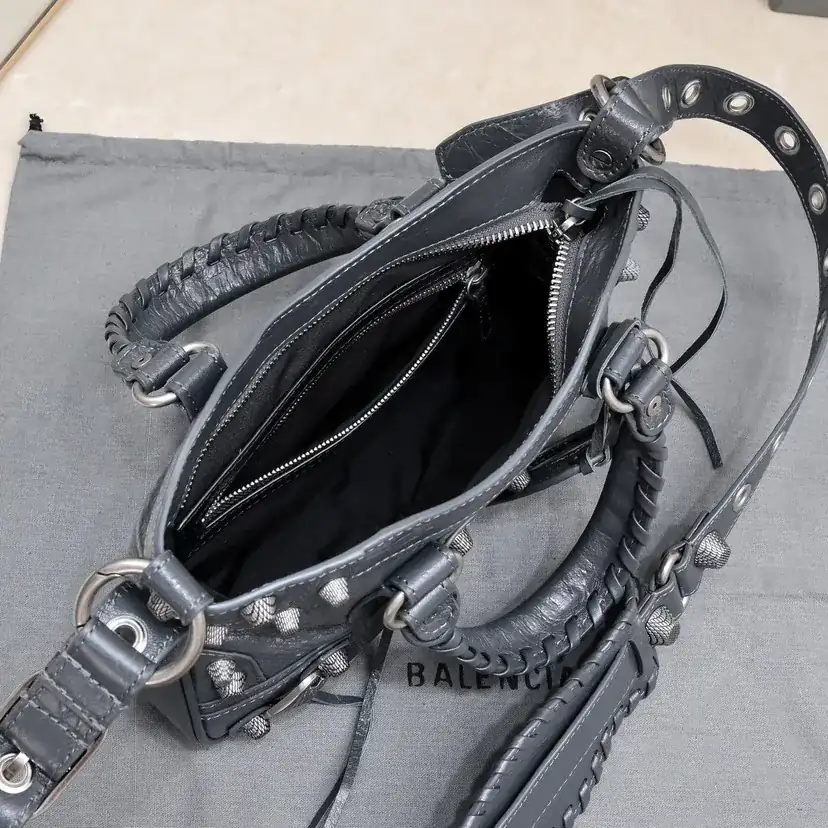 Baga's Newest Neo Cagole Motorcycle Bag