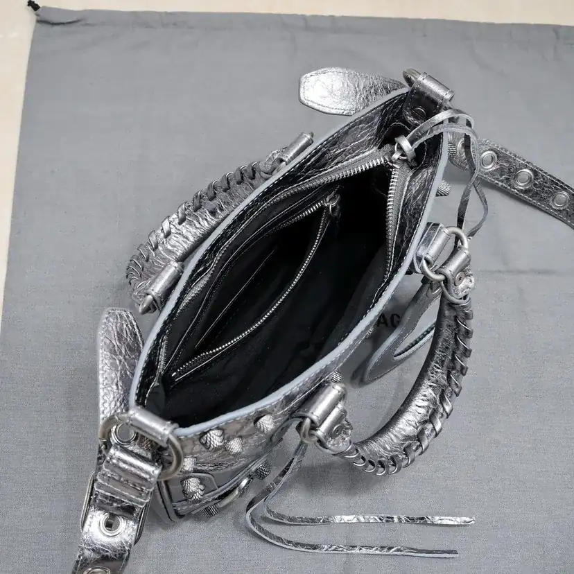 BAGA's Latest Neo Cagole Motorcycle Bag