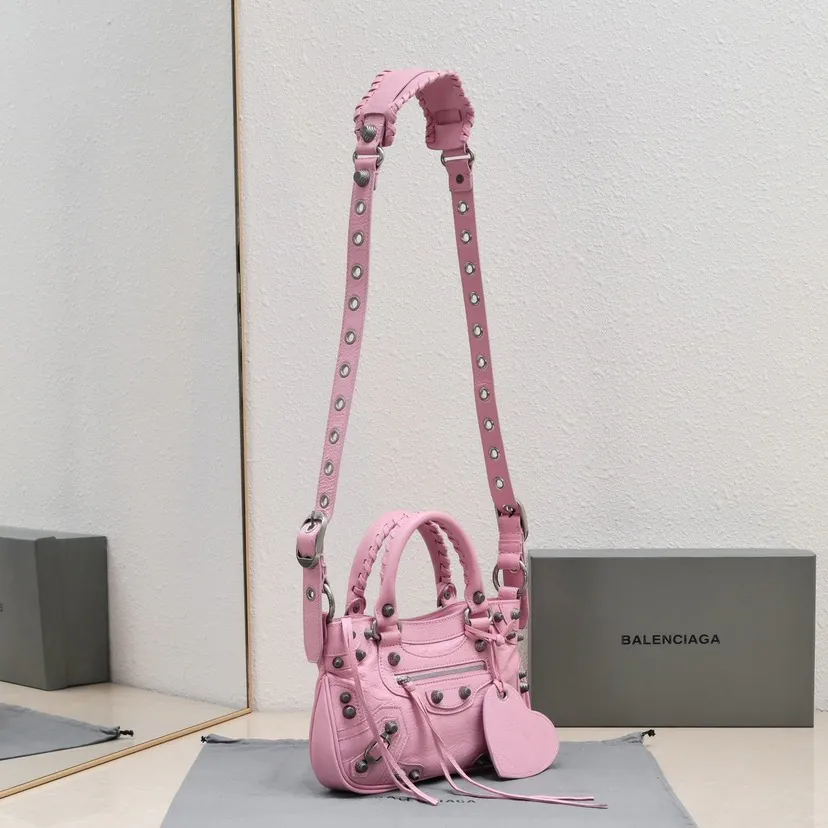 BAGA's Latest Neo Cagole Motorcycle Bag