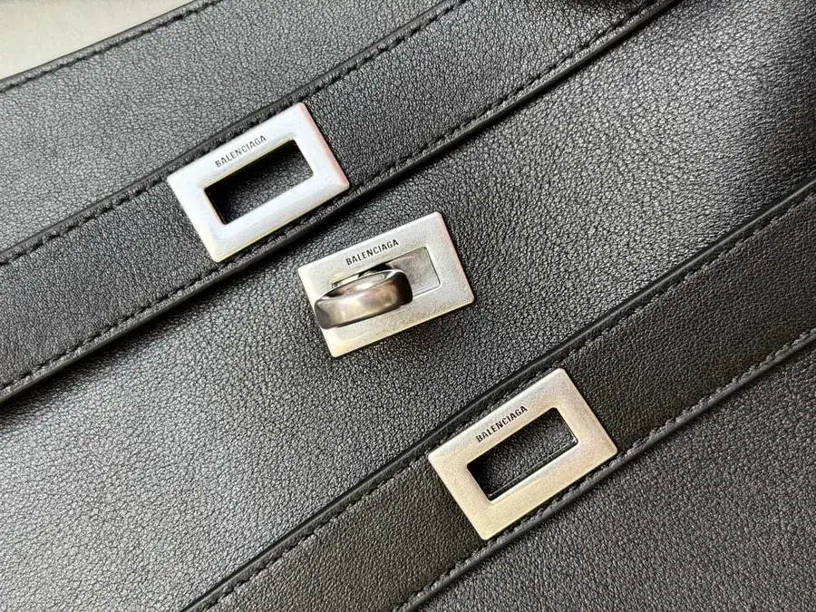 BaleNCIaga Bel Air Hobo