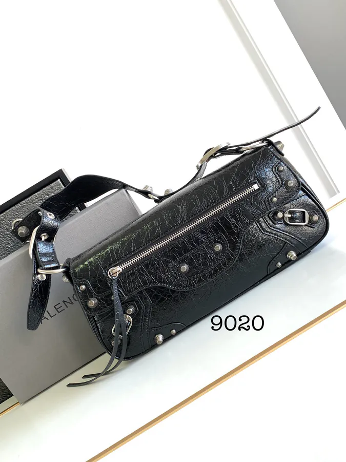 Le Cagole Sling Bag Practical & Minimalist Design