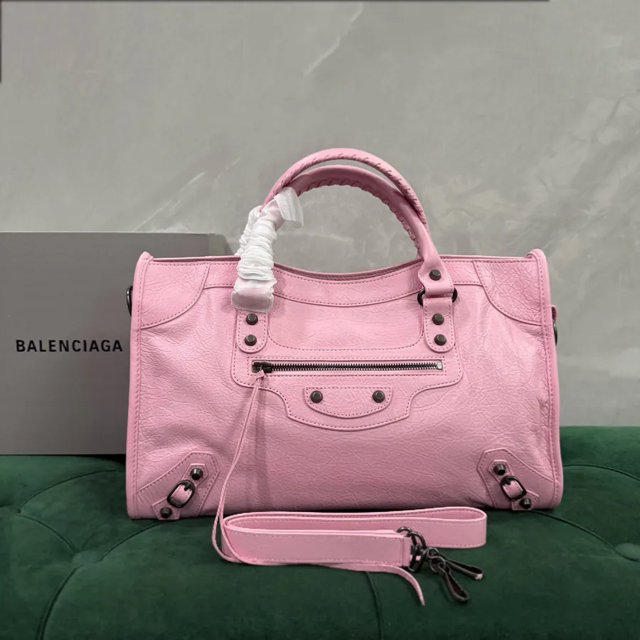 BALENCIA*LE City Motorcycle Bag Bold and Timeless Design