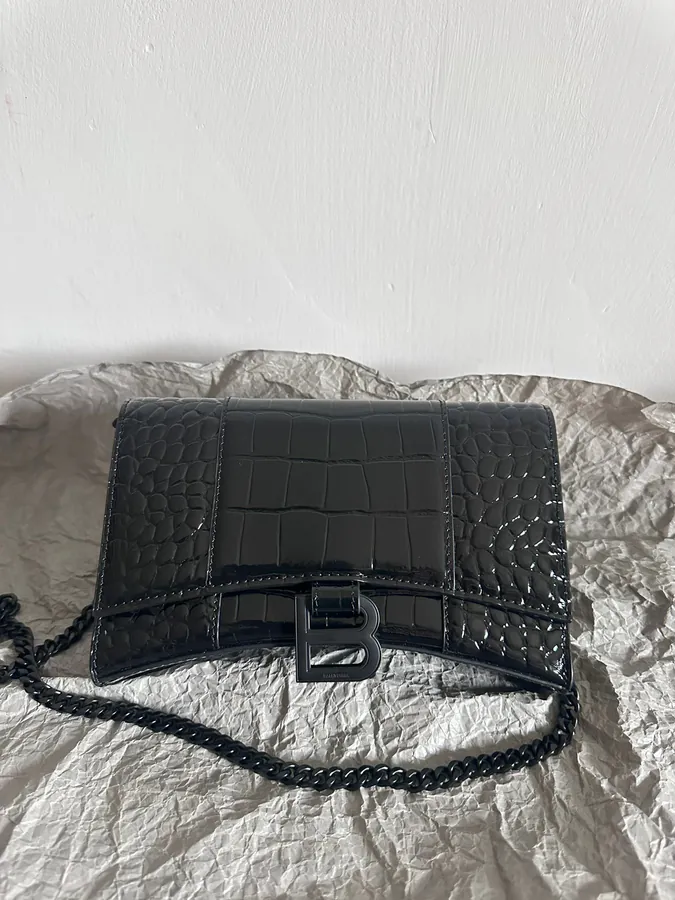 Baleenca* Hourglass Chain Tote 19cm